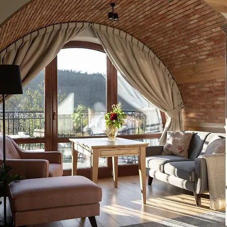 Apart Otel Cristina 4*