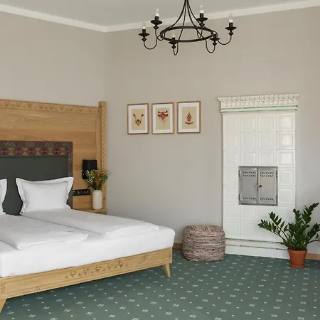 Apart Otel Cristina 4*