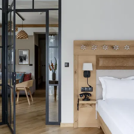 Apart Otel Cristina 4*