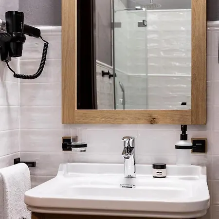 Cristina 扎科帕内