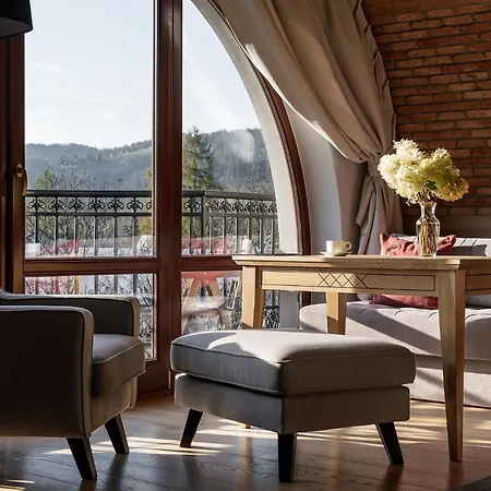 Cristina Aparthotel