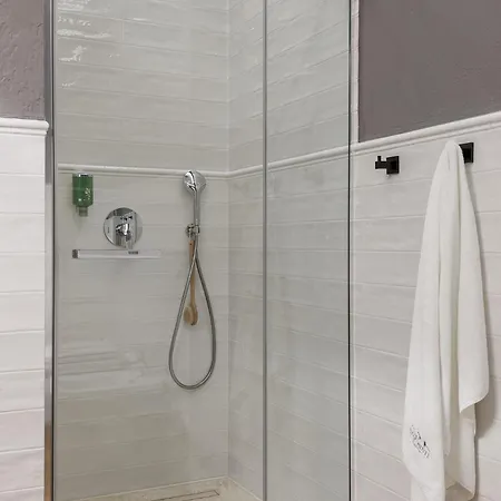 Cristina Apartmanhotel