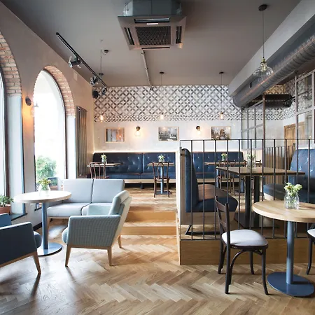 Cristina Apartmanhotel