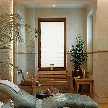Cristina Aparthotel 4*