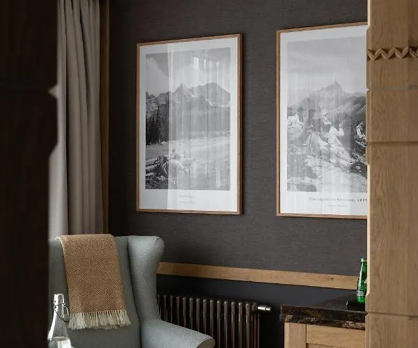 Cristina Aparthotel 4*