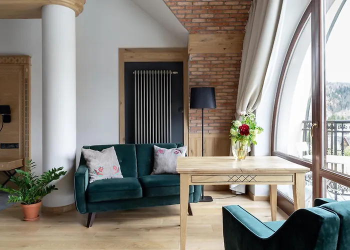 Cristina Hotel apartamentowy 4*